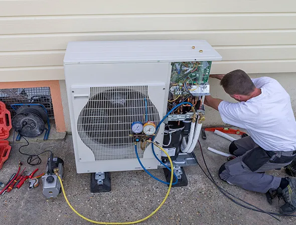 Installation of split air conditioner system in Olive Branch, TN by experienced HVAC professionals.